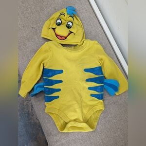 Flounder outfit size 9-12 months
